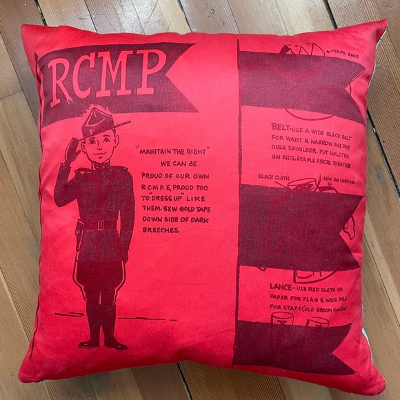 RCMP Canadiana Accent Pillow - Picture 3 of 3